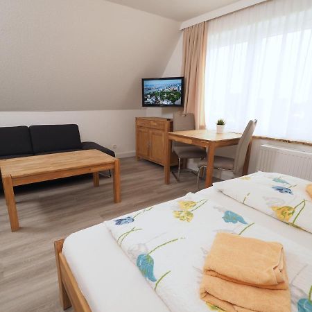 Apartmenthaus Jasmin ビューズム エクステリア 写真