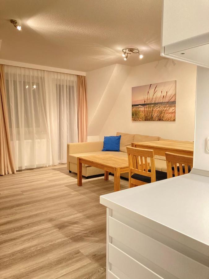 Apartmenthaus Jasmin ビューズム エクステリア 写真
