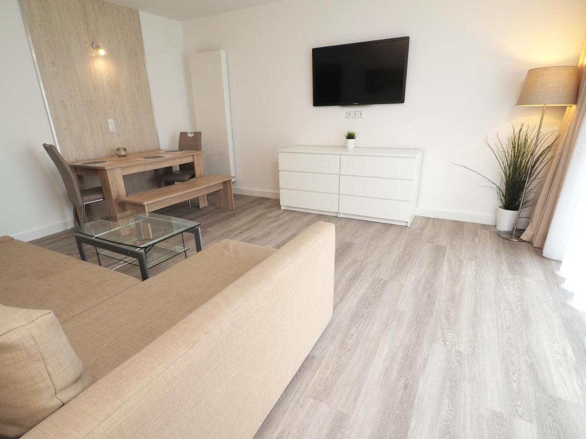 Apartmenthaus Jasmin ビューズム エクステリア 写真